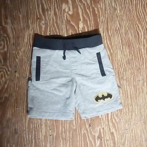 Boys batman shorts size 2t